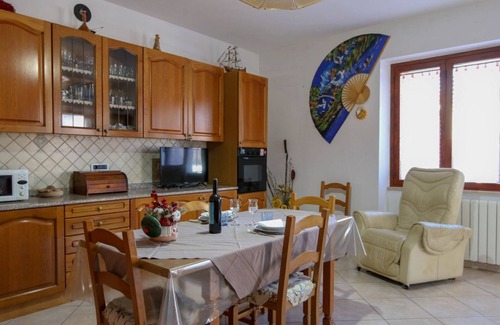 Oliena Apartamento | Casa Pia con jardin a Oliena