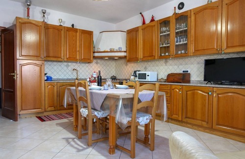 Oliena Apartamento | Casa Pia con jardin a Oliena