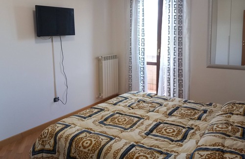 Terni Casa | Casa de vacaciones 'Casa Piggy' con vistas a la montaña, terraza privada y Wi-Fi