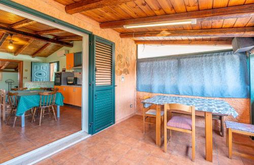 Agnone Bagni Apartamento | Casa Pina a due passi dal mare