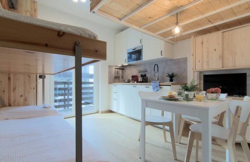 Aprica Apartamento | Casa Pino - Loft con jardín Magnolta