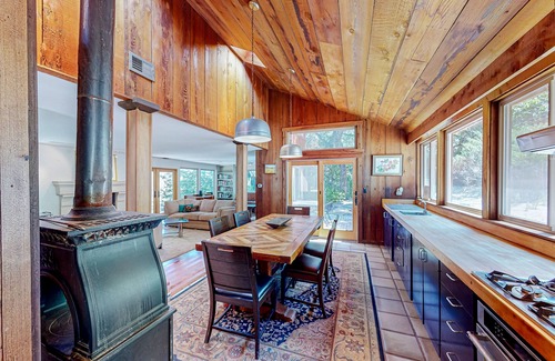 Templeton Casa | Casa Pinostella: Private Woodland Home - Located in Heart of Wine Country