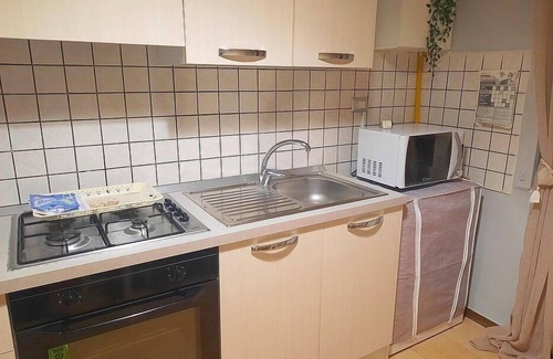 Castellammare di Stabia Apartamento | Casa Pistillo: A welcoming apartment situated in a central location, at a short distance from the beach, with Free WI-FI.