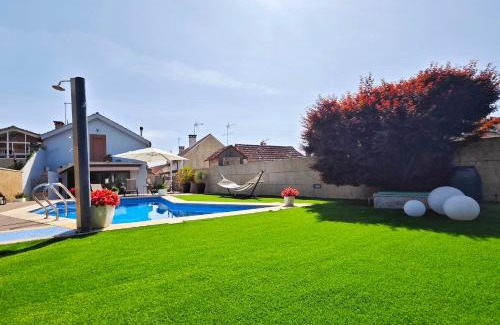 Combarro Casa | Casa piscina boleros