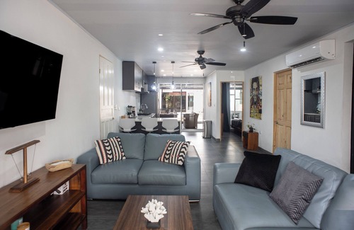 Barrio Santa Lucía Casa | Casa Plata | 1 Block away: Clubs, Restos & Beach