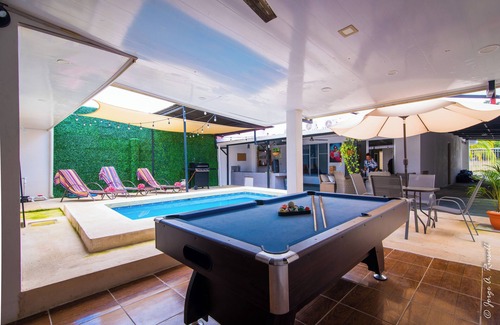 Barrio Santa Lucía Casa | Casa Plata | 1 Block away: Clubs, Restos & Beach