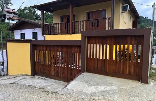 Paraty Casa | Casa Pouso Aconchego Para Ti - pertinho de Trindade com conforto e churrasqueira