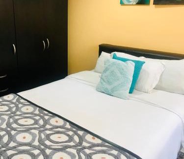 La Gran Via Cama Y Desayuno | Casa Prada Bed & Breakfast