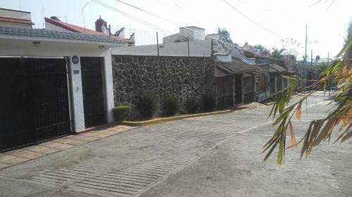 Cuernavaca Casa | Casa privada completa , para 8 personas para descanso y o trabajo tambien por habitacion con baño privado para 2 o 4 personas compartiendo areas comunes