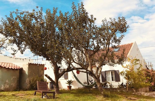 Lourinha Casa | Casa Cao Verde Tranquilo refugio rural con barbacoa en el jardín y el mar cerca