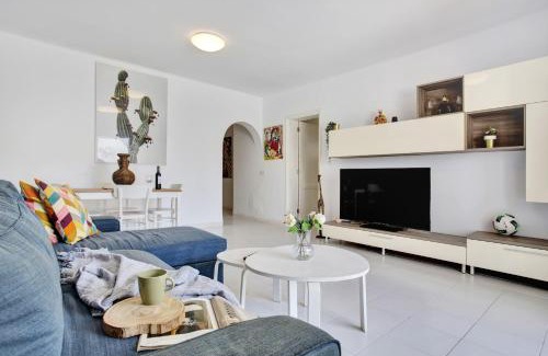 Playa del Cable Apartamento | Casa Queen Vetusta