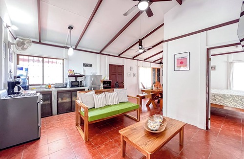 Cahuita Casa | Casa Quixote - 3 Bed, AC, Steps to Town