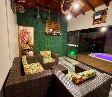 Morumbi Casa | Casa Rústica com piscina