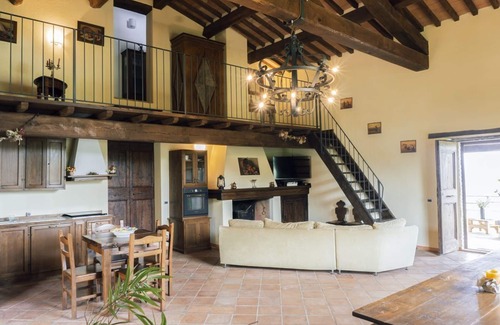 Bivio Lugnano Villa | Casa Raffaello - Cuatro Habitaciones Villa, Capacidad 8