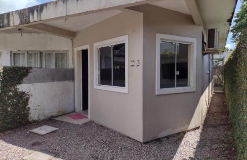 Muquem Casa | Casa Red River Acesso Norte e Sul da Ilha