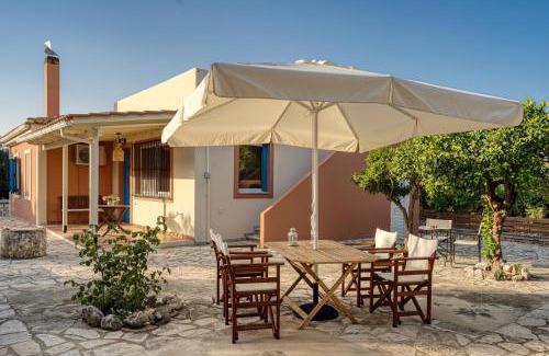 Lithakia Casa | Casa Regina - 5min to Beach - Peaceful Retreat