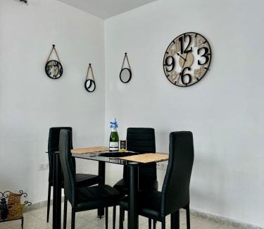 Los Cocoteros Casa | Casa Riadero by Vulcano Homes