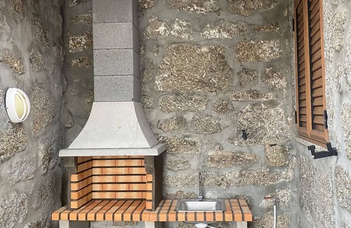 Celorico da Beira Cabaña | Casa Romã - Moradia em Pedra com Vista Para Parque Natural da Serra da Estrela