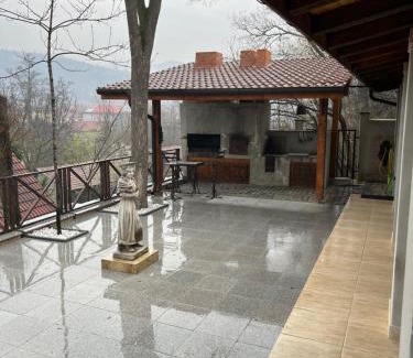 Eselnita Casa | Casa Romana