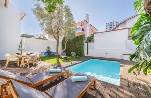 Cascais Villa | Casa Rosário : Three Bedroom Villa with Private Pool;