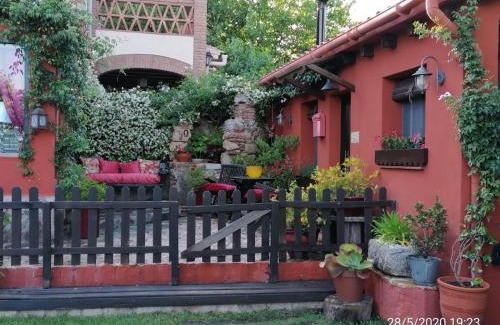 Santa Cristina de Aro Apartamento | Casa Rosa Garden House