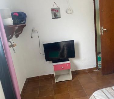 Campo Alegre Apartamento | Casa roxa