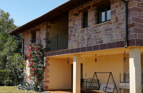 San Salvador de Cantamuda Chalet De Esquí | Casa rural LLOSA Planta PRIMERA y Planta BAJA