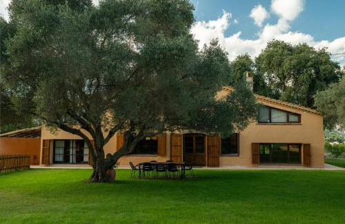 Santa Eulalia de Roncana Casa | Casa rural El Bruguer Vell
