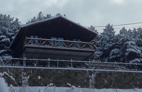 Hoyos del Espino Chalet De Esquí | Casa Rural Alta Ladera