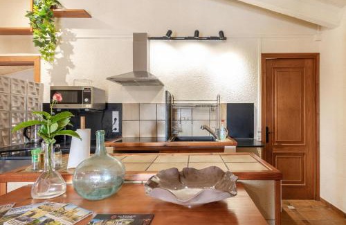San Martin Sarroca Apartamento | Casa rural amb piscina i jardí