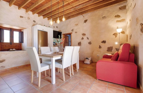 Pájara Casa | "Casa Rural Andresito" con vistas a la montaña, piscina, Wi-Fi y terraza