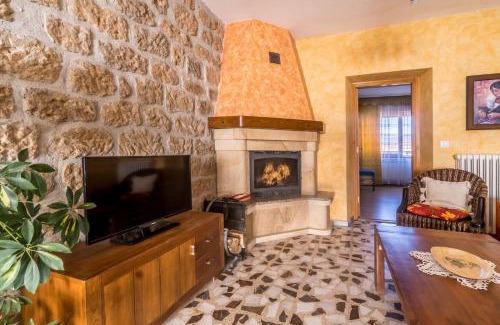 Canicosa de la Sierra Casa | Casa Rural Bocanegra