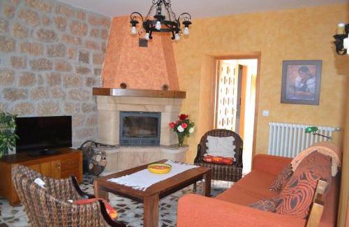 Canicosa de la Sierra Casa | Casa Rural Bocanegra