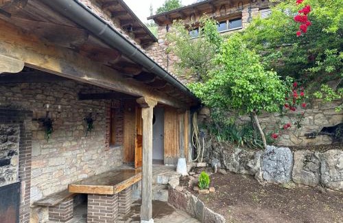 Valdorria Casa | Casa rural C de Caballo, Valdorria Brother Law SL