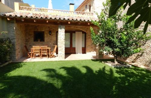 Sant Feliu de Boada Casa | Casa Rural Can Ginesta