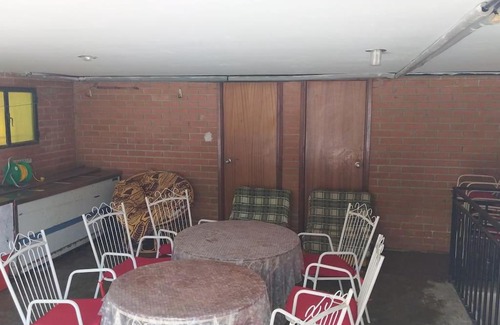 Escalona Chalet De Esquí | Casa rural con piscina, barbacoa y parque infantil