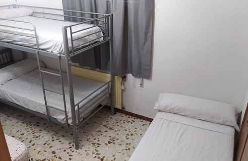 Escalona Chalet De Esquí | Casa rural con piscina, barbacoa y parque infantil