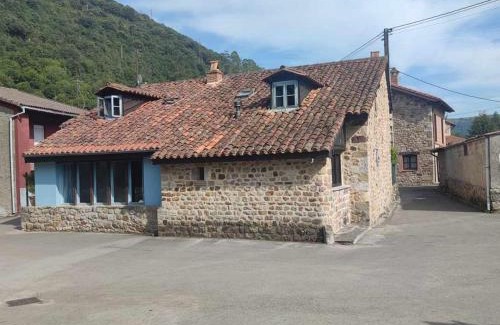 Treceno Casa | Casa Rural El Amparuco