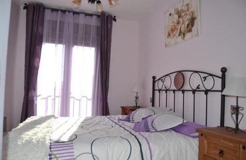 Bernuy-Salinero Casa | Casa Rural El Dolmen