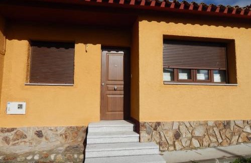 San Juan del Olmo Casa | Casa Rural Grajos I