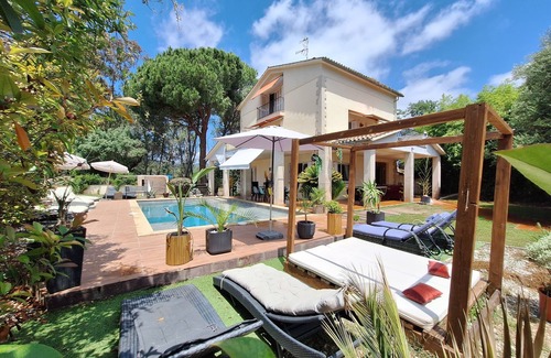 Piera Villa | Casa Rural Les Canyes Cottage ,Private Villa Resort, Alquiler integro y Privado