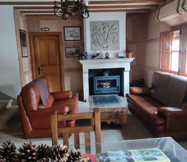 Navas de Estena Casa | Casa Rural María Victoria
