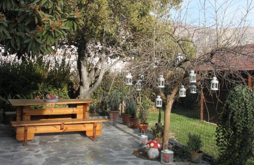 Guejar Sierra Apartamento | Casa Rural Olivillas Garden-Sierra Nevada