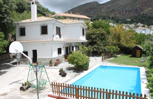 Guejar Sierra Apartamento | Casa Rural Olivillas Garden-Sierra Nevada