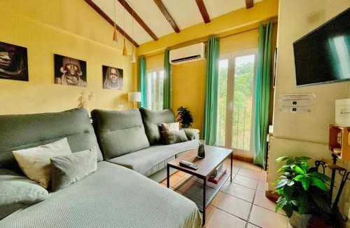 Aracena Casa | Casa Rural Una Ventana a la Montaña