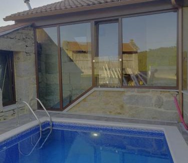 Quintans Chalet De Esquí | Casa rustica o busto