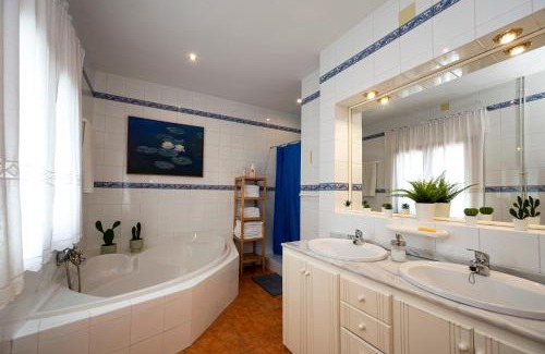 Santa María de los Llanos Casa | Casa Sagrario
