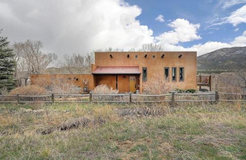Salida Casa | Casa Salida! 1 Mile From Dwntwn, Private Hot Tub