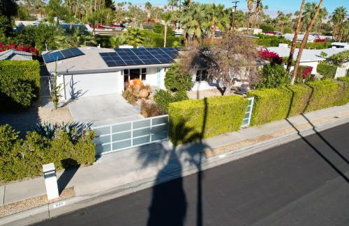 Tahquitz River Estates Casa | Casa San Lucas by Oranj Palm