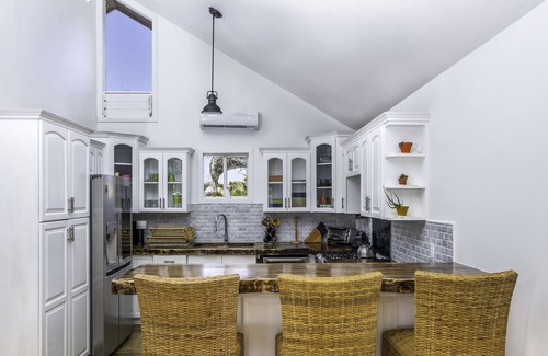 Las Palmas Casa | Casa Santiago, beach front spectacular home!
